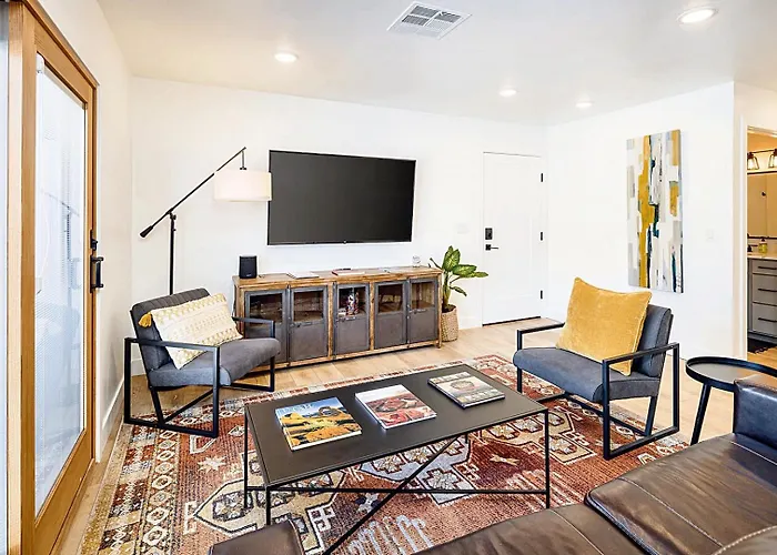 Near Downtown Stylish 2Br With Amazing Patio - 4
