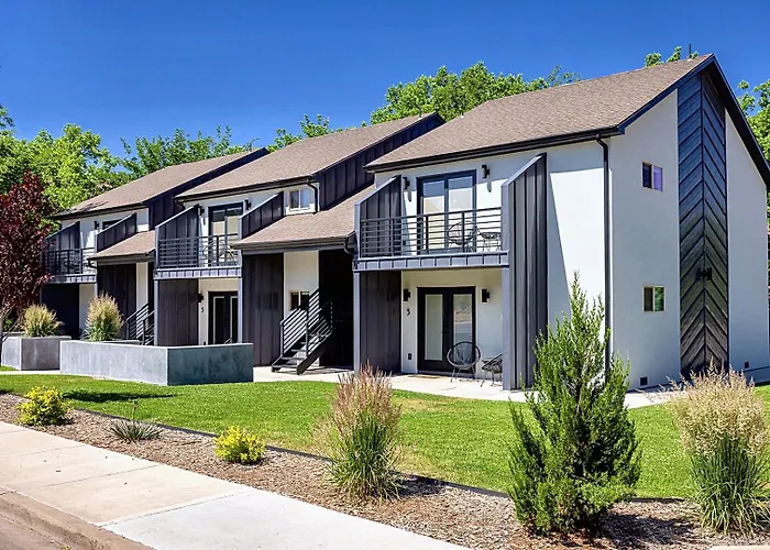 Near Downtown Stylish 2Br With Amazing Patio - 4