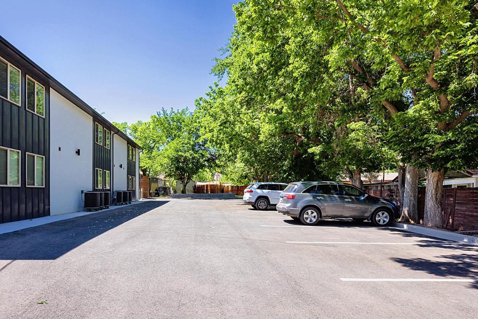 Hébergement de vacances Near Downtown Stylish 2br With Amazing Patio - 4 *