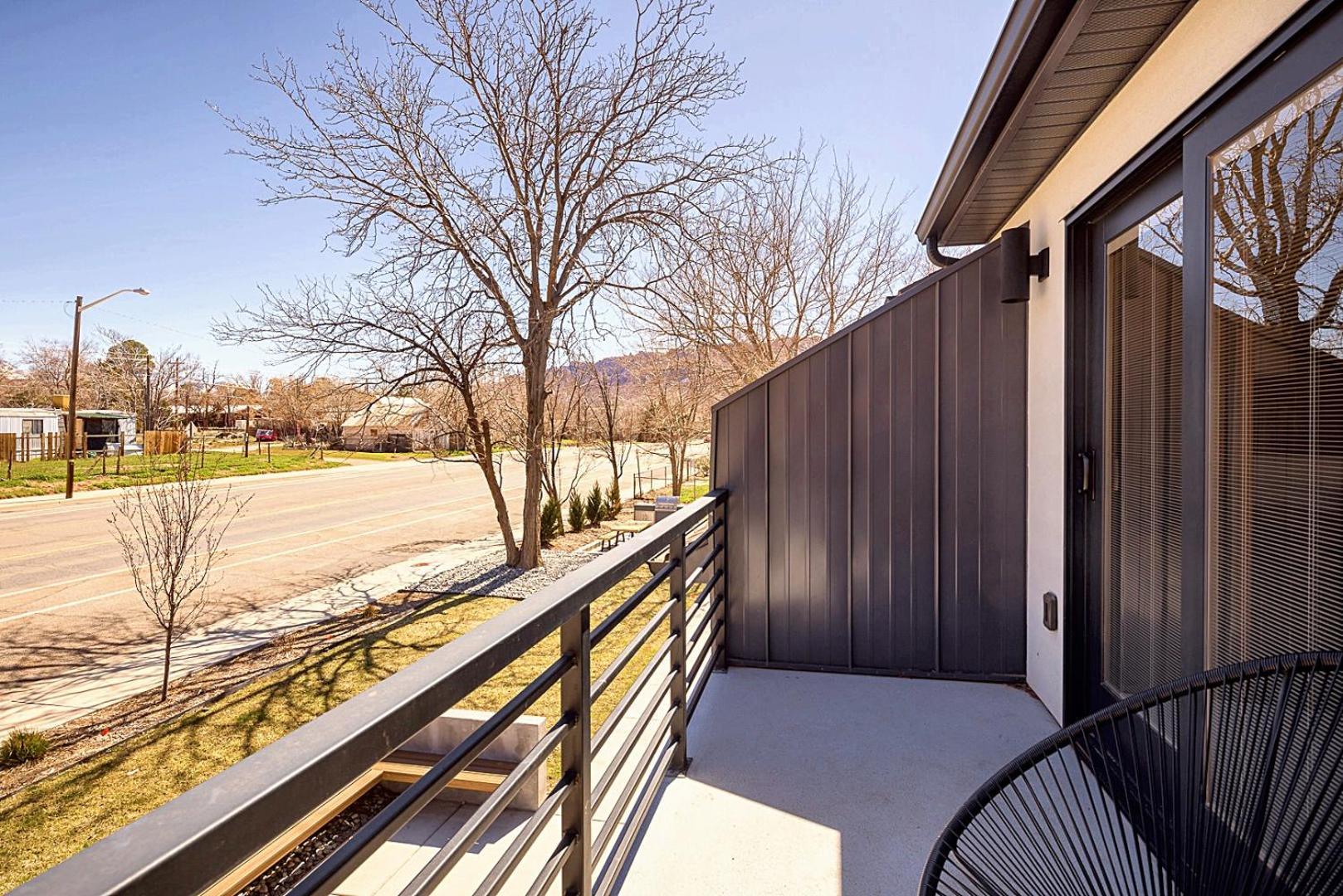 Near Downtown Stylish 2br With Amazing Patio - 4 * Moab